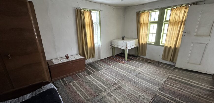 The Quiet Ridge House – Zvezda