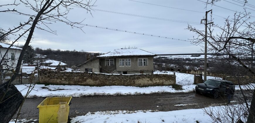 The Quiet Ridge House – Zvezda