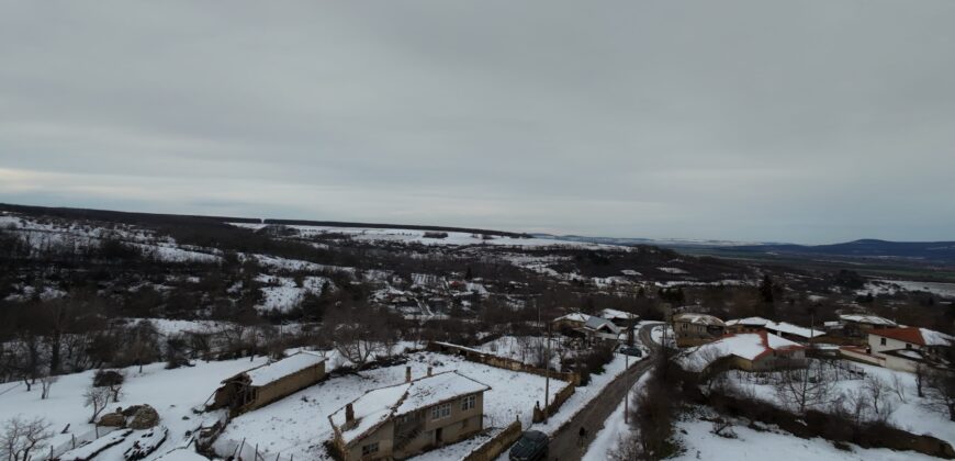 The Quiet Ridge House – Zvezda