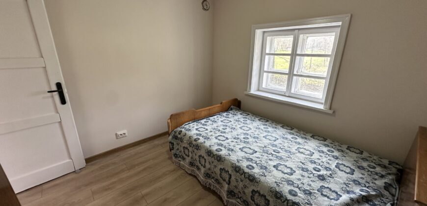 Bluebird House – Pavel