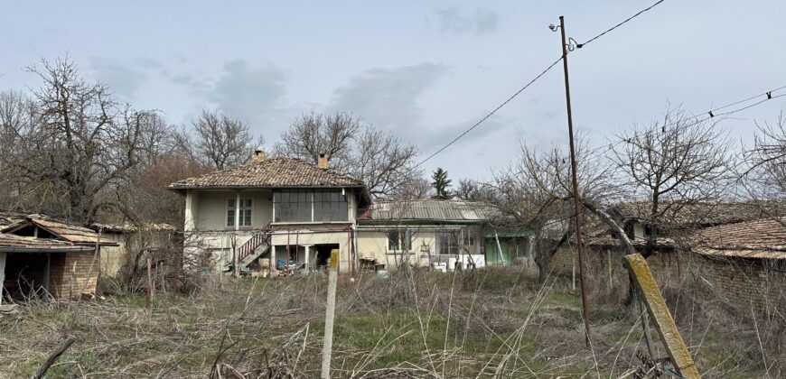 Baba Nadelka’s House – Palamartsa